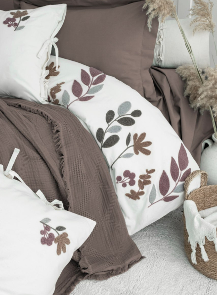 Постільна білизна з піке з простирадлом на резинці Saheser Paula Vizon євро