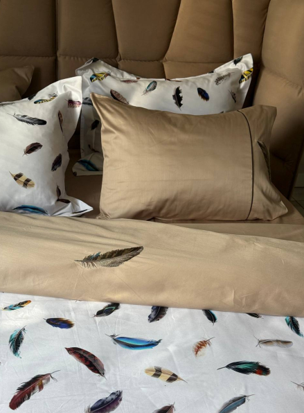 Maison D'or Pulume Volante beige постільна білизна 200x220см сатин з вишивкою євро
