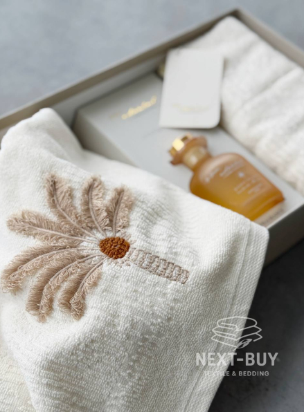Набір рушників в подарунковій коробці з парфумами Oda Kokulu Boho krem  Туреччина