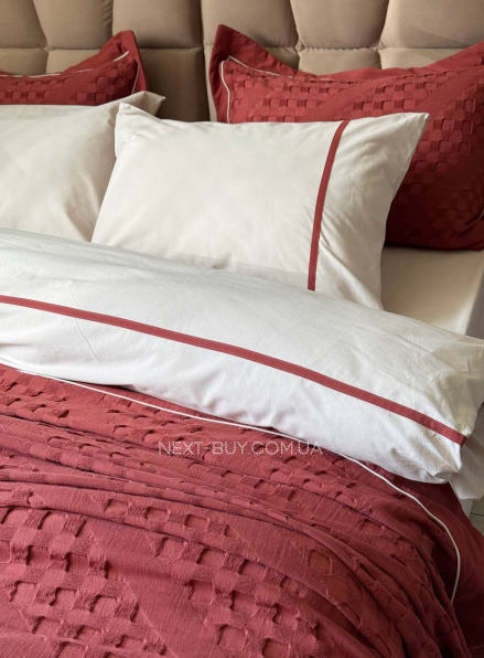 Постільна білизна з піке Saheser Helen burgundy євро 200х220