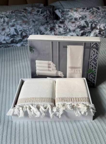 Рушники Maison D'or HARVEY ecru / grey ( 2шт 50*90 / 1шт 90*150)