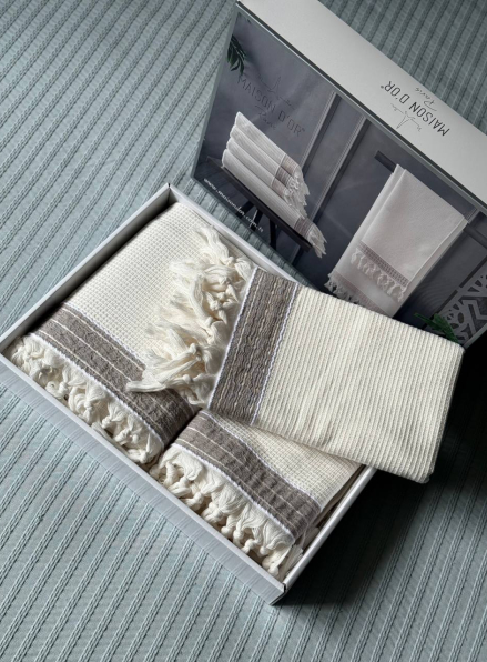 Рушники Maison D'or HARVEY ecru / grey ( 2шт 50*90 / 1шт 90*150)