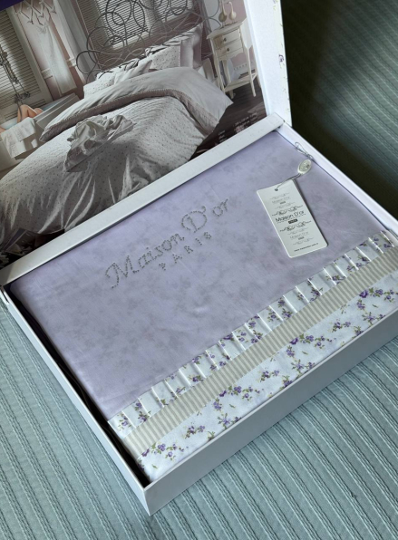 Постільна білизна Maison D'or Roses lilac 200x220см сатин із стразами