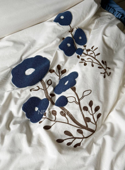 Постільна білизна Saheser Alessa Lacivert євро 200х220 з вишивкою