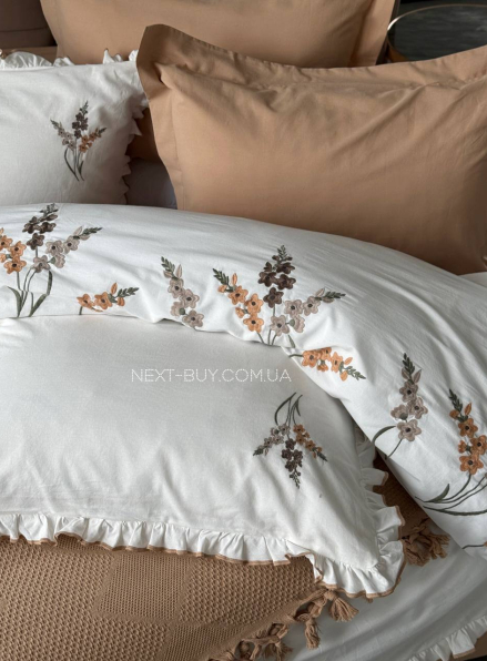 Постільна білизна з вишивкою і піке Saheser Eveline hardal євро 200х220