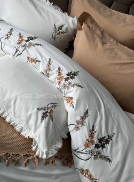 Постільна білизна з вишивкою і піке Saheser Eveline hardal євро 200х220