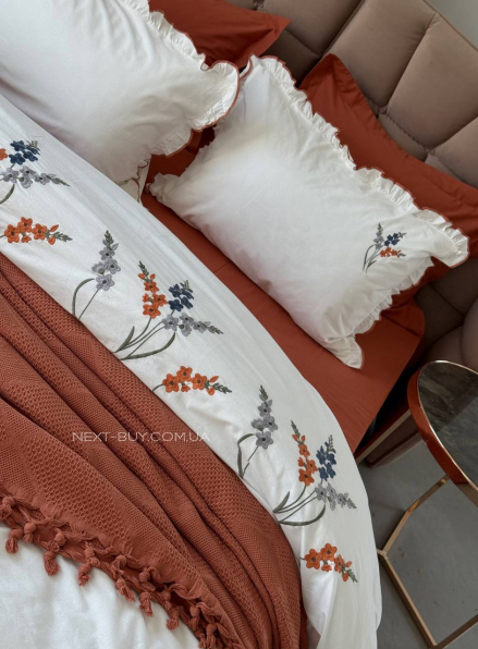 Постільна білизна з вишивкою і піке Saheser Eveline Turkuasu євро 200х220