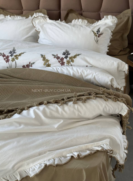 Постільна білизна з вишивкою і піке Saheser Eveline haki євро 200х220