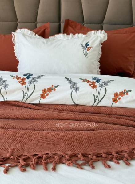 Постільна білизна з вишивкою і піке Saheser Eveline Turkuasu євро 200х220