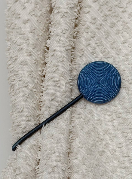 Магніт підхоплювач для штор круглий металевий синій Туреччина