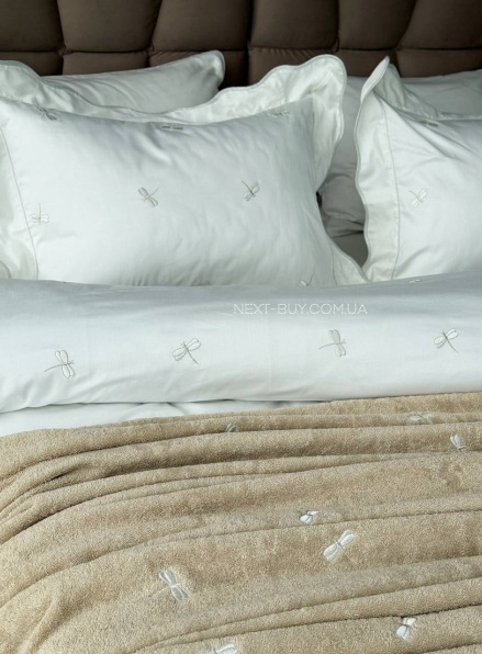 Maison D'or Les Azzures ecru-ecru постільна білизна євро 200х220 сатин з вишивкою бабок