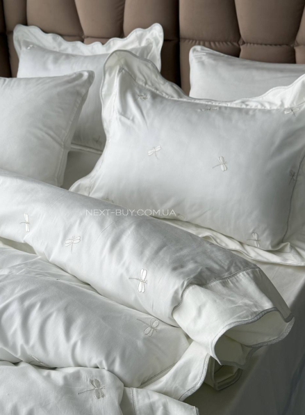 Maison D'or Les Azzures ecru-ecru постільна білизна євро 200х220 сатин з вишивкою бабок