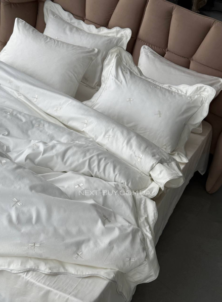 Maison D'or Les Azzures ecru-ecru постільна білизна євро 200х220 сатин з вишивкою бабок