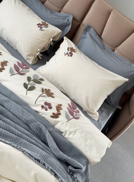 Постільна білизна з піке з простирадлом на резинці Saheser Paula Gri євро