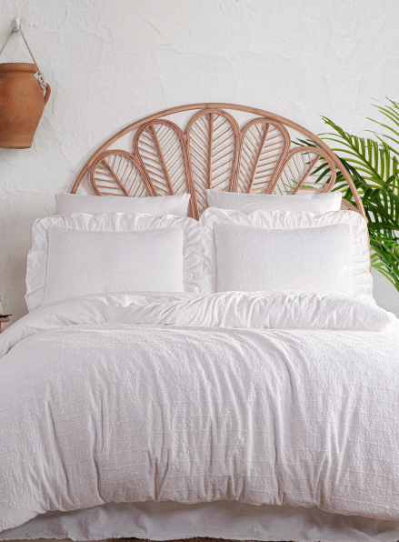 Постільна білизна з простирадлом на резинці Resital White євр жакард, варена бавовна