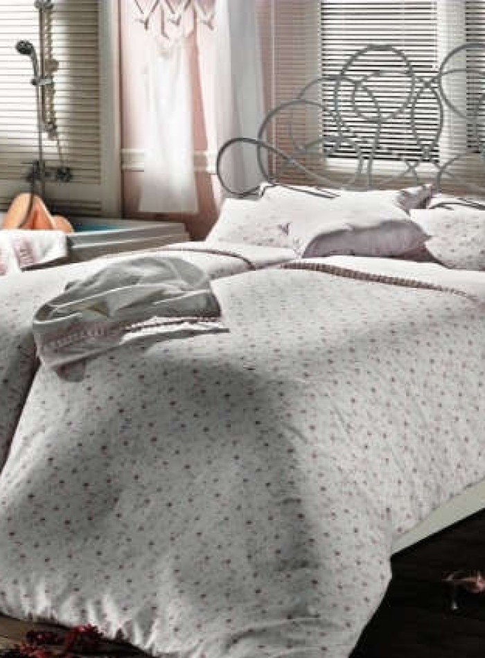 Постельное белье Maison D'or Roses dark lilac полуторное 160x200см сатин со стразами — изображение 3