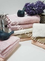 Бамбуковые банные полотенца с гипюром Maison D'or Julia Bambu 85х150см