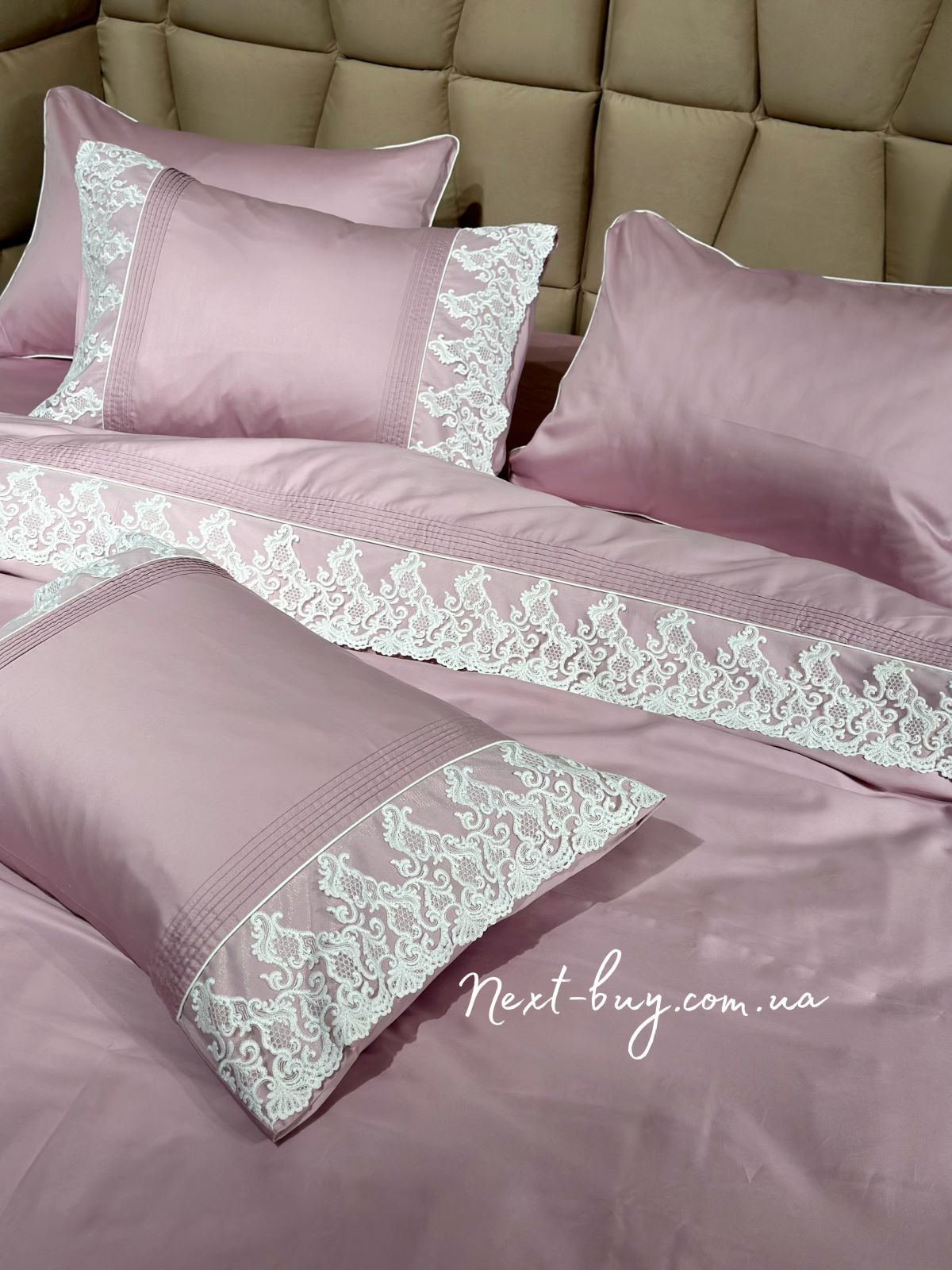 Постільна білизна Maison D'or Gloria dark lilac 200x220см сатин з мереживом фіолетовий - Зображення 1