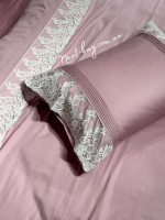 Постільна білизна Maison D'or Gloria dark lilac 200x220см сатин з мереживом фіолетовий - Зображення 4