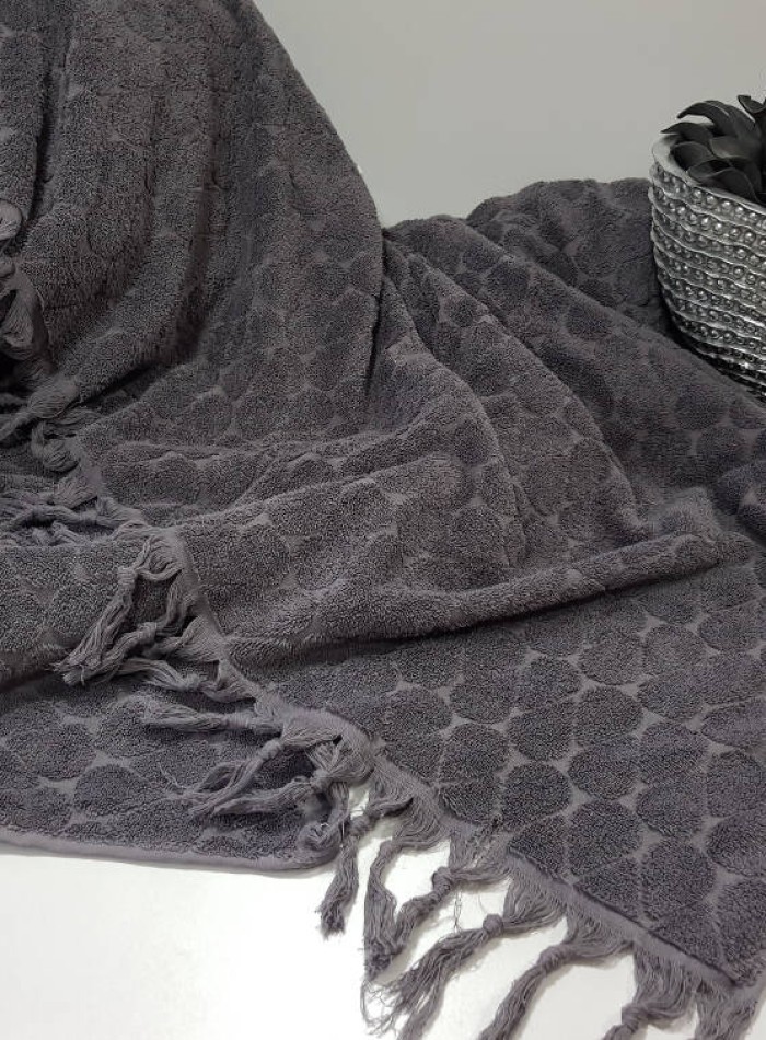 Maison D'or Paris Danielle Bedspread махровая простынь с бахромой хлопок антрацит — изображение 2