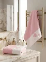 Maison D`or Monique Hearts махровое полотенце для сауны 85х150 розовое