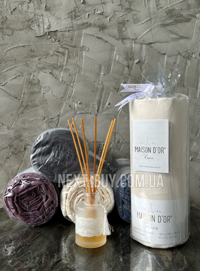 Сатинове простирадло на резинці 180х200+28см Maison D'or Satin fitted sheet ecru з наволочками - Зображення 4