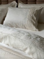 Maison D'or Roesia Estee Krem постельное белье евро 200х220 сатин с вышивкой