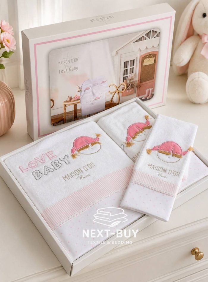 Maison D`or Love Baby комплект розовых детских полотенец 3 шт из хлопка с аппликацией — изображение 6