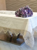 Оксамитова скатертина для столу Damla krem з мереживом 160х220 Туреччина