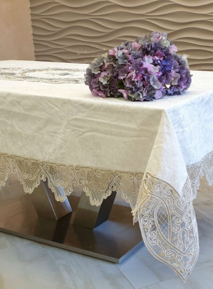 Оксамитова скатертина для столу Damla krem з мереживом 160х220 Туреччина - Зображення 2