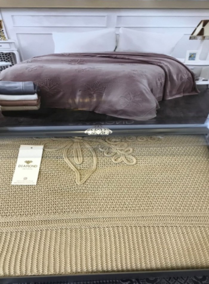 Diamond Emirgan вязаный плед с аппликацией beige 220х240 Турция — изображение 2