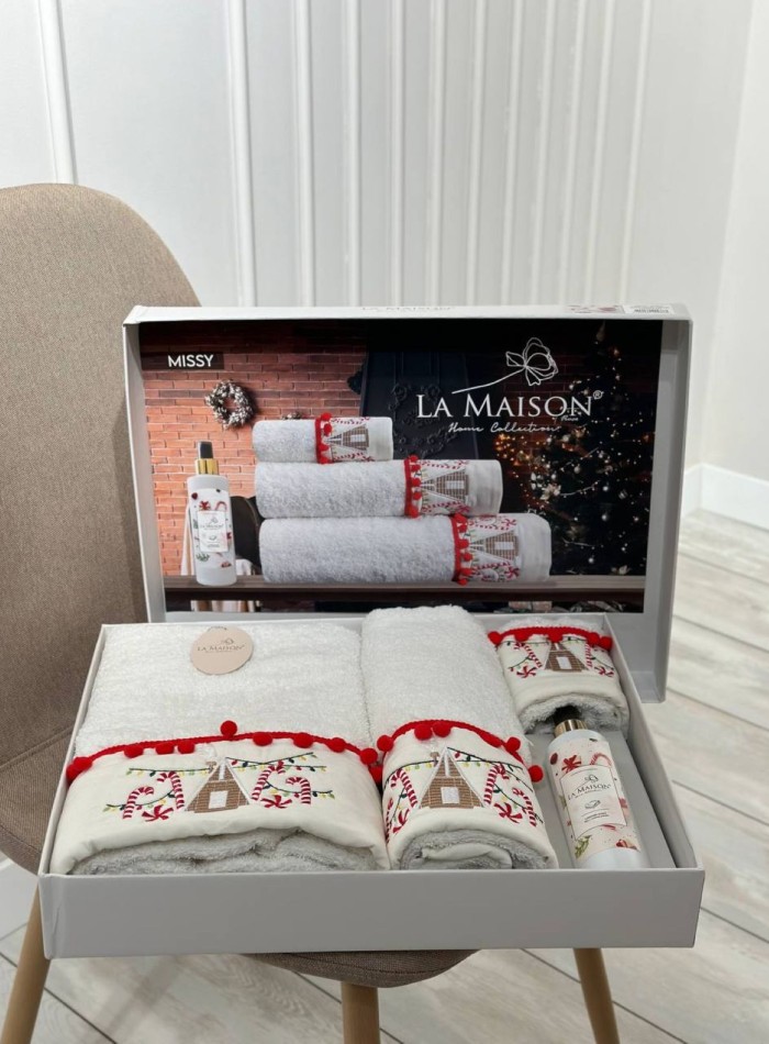 Новогодний набор махровых полотенец La Maison Missy 3шт. + ароматический спрей — изображение 4