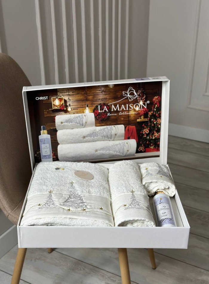 Новогодний набор махровых полотенец La Maison Christ 3шт. + ароматический спрей — изображение 2