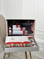 Новогодний набор махровых полотенец La Maison Clara 3шт. + ароматический спрей — изображение 2