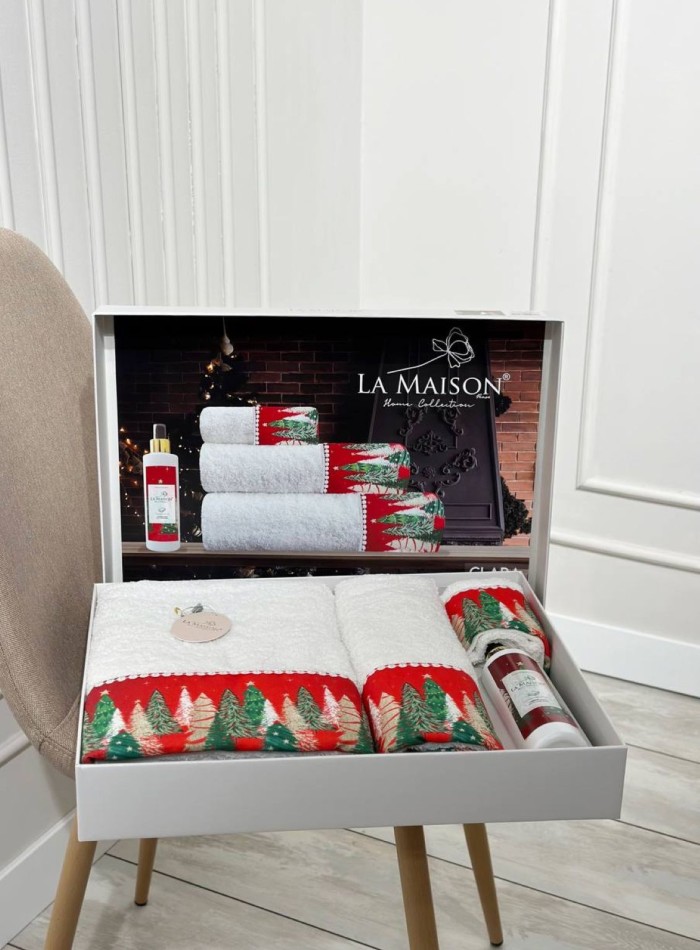 Новогодний набор махровых полотенец La Maison Clara 3шт. + ароматический спрей — изображение 2