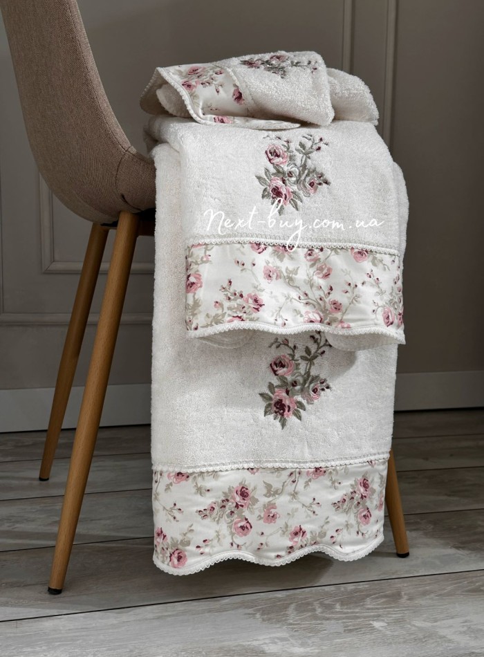 Набор махровых полотенец Maison D'or Lady Roses ecru 3шт. — изображение 4