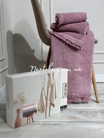 Набор хлопковых полотенец Maison D'or New Flora lila 3шт — изображение 2