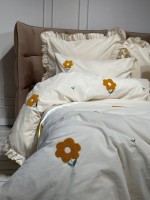 Постільна білизна з простирадлом на резинці Saheser Florita Sari євро 200×220 • Вишивка - Зображення 7