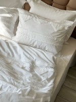 Постельное белье Saheser Iris beyaz евро 200х220 с вышивкой