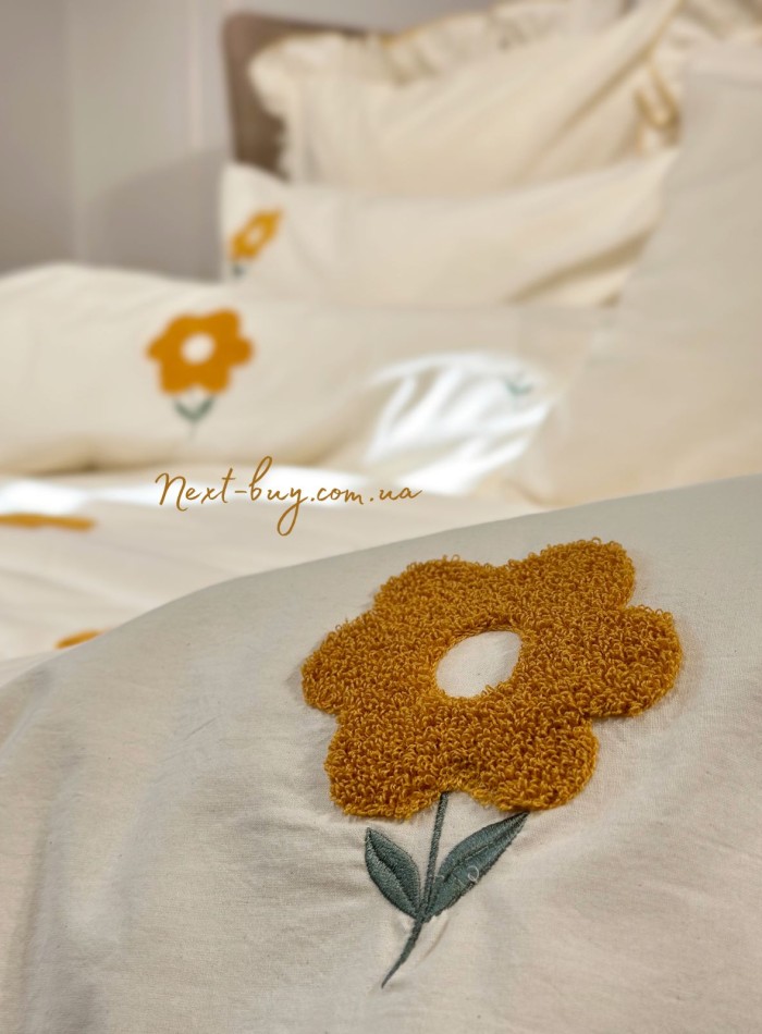 Постільна білизна з простирадлом на резинці Saheser Florita Sari євро 200×220 • Вишивка - Зображення 5
