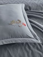 Постельное белье с вышивкой и пике Saheser Noris grey евро 200х220 — изображение 9