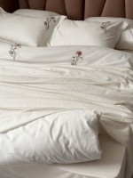 Постельное белье с вышивкой и пике Saheser Noris cream евро 200х220 — изображение 8