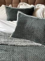 Двустороннее теплое и мягкое покрывало с наволочками Mosaic haki 220х260 — изображение 2