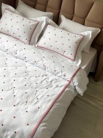 Постільна білизна Maison D'or Lamour red євро 200х220 сатин з вишивкою сердечок - Зображення 4