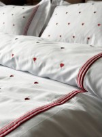 Постільна білизна Maison D'or Lamour red євро 200х220 сатин з вишивкою сердечок - Зображення 3