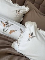 Постельное белье с вышивкой и пике Saheser Eveline Kahve евро 200х220 — изображение 4
