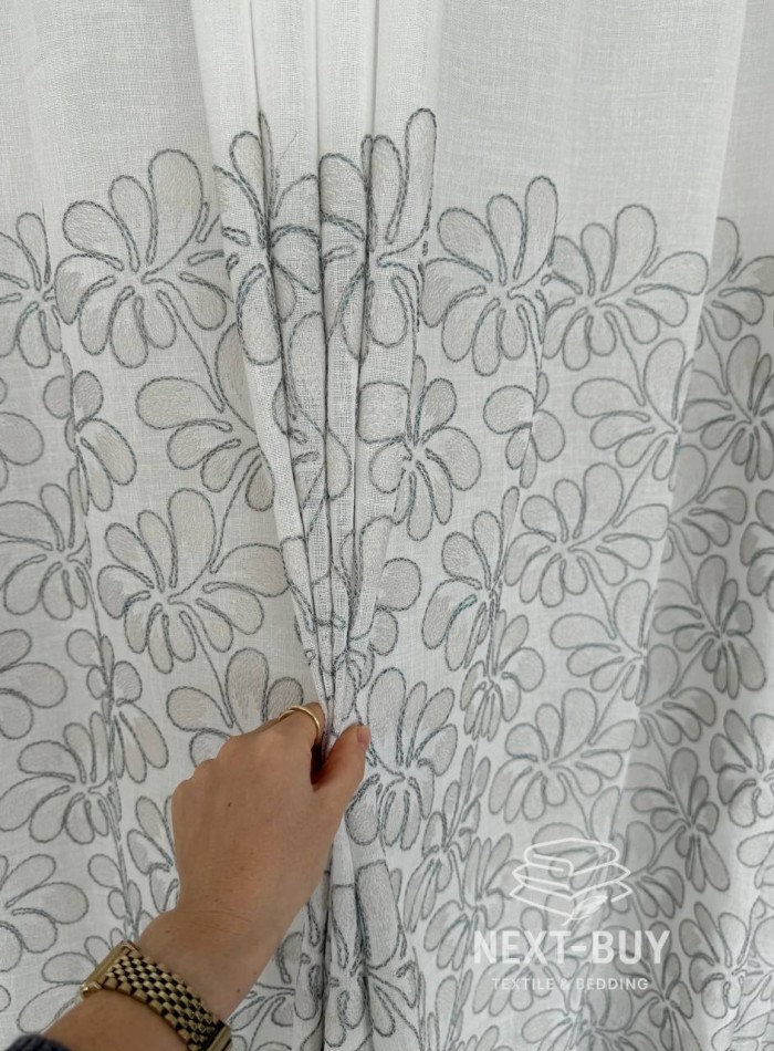 Тюль белый лён с цветочной вышивкой Linen Bloom Whisper – White & Beige with Turquoise Thread Италия — изображение 2