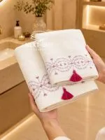 Махровий рушник для обличчя Lavender Ornament молочний із лілово-малиновою вишивкою та китицею, 50×90 см, 100% преміум бавовна, 1 шт.