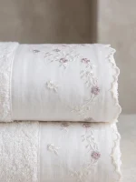Набор махровых полотенец 50х90 Dantela Cloud Kream с вышивкой 2 шт — изображение 3