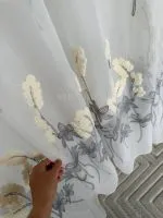 Турецкий тюль креп-бамбук с объемной 3D-вышивкой Ivory Graphite Meadow, арт. 862 — изображение 4